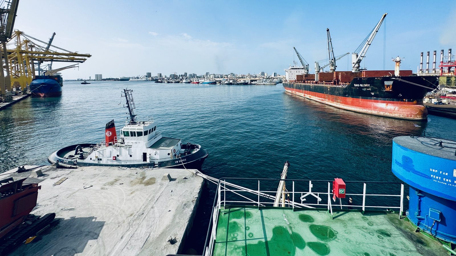 Panorama du port de Dakar